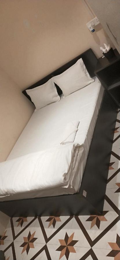 امفال Oyo Thangal Hotel المظهر الخارجي الصورة